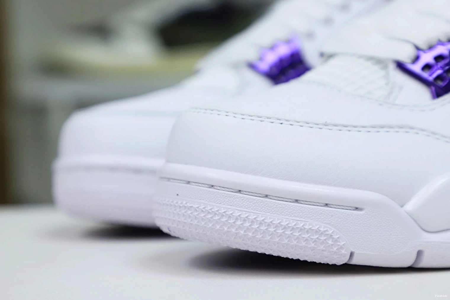 4 PURPLE AIR METALLIC JORDAN 0112